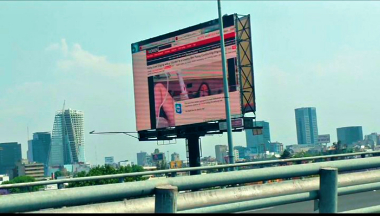 Mexico City Porn - Someone hacked this billboard in Mexico and defaced with ...