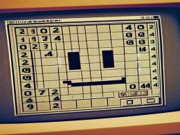 A Mind at Play: Rediscovering Minesweeper in the Professional Arena