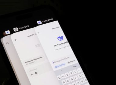 Malicious Chrome Extensions Found Collecting ChatGPT and DeepSeek Data from 900,000 Users
