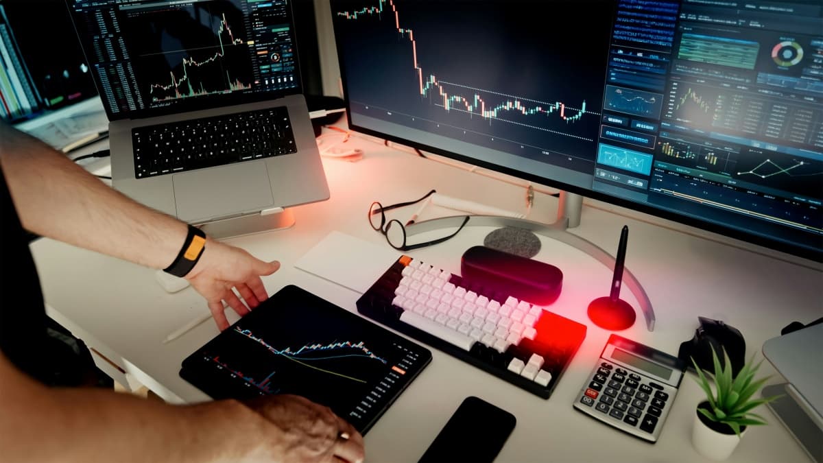 How Fintech APIs Are Modernizing Business Cash Flow Management