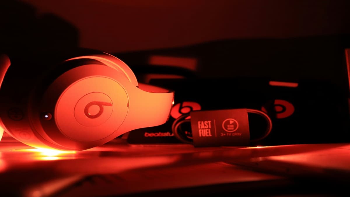 Beats Studio Buds Flaw Could Let Nearby Attackers Eavesdrop on Users