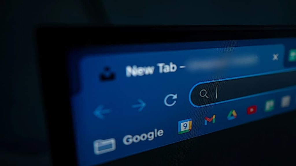 https://hackread.com/wp-content/uploads/2026/06/chrome-live-wallpaper-extensions-ad-tracking-faking-google-search-traffic-1024x576.jpg