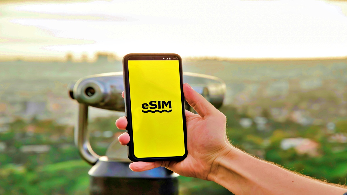 Why eSIMs Are Replacing Traditional SIM Cards
