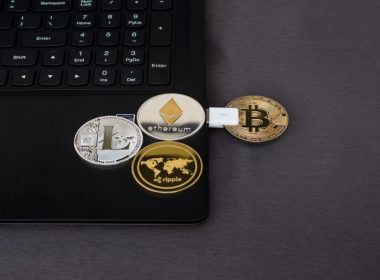 Cold Wallets vs Hot Wallets: Which Is Safer?