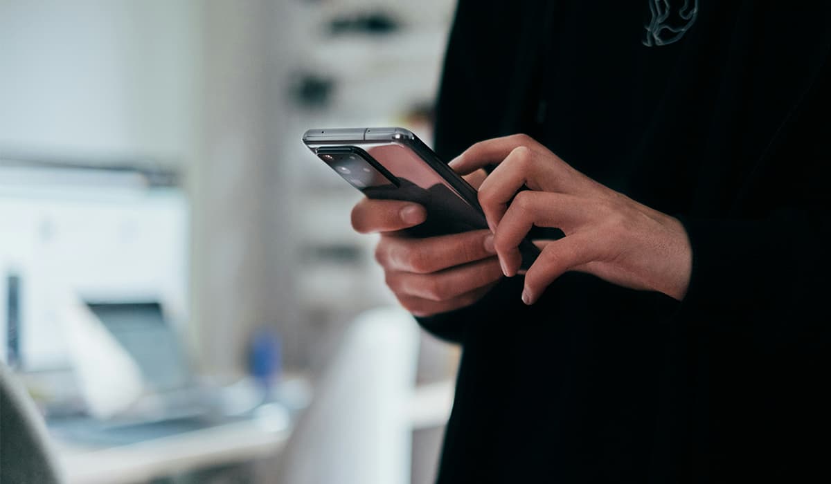 https://hackread.com/wp-content/uploads/2026/10/Mobile-device-management-threat-model.jpg.jpg